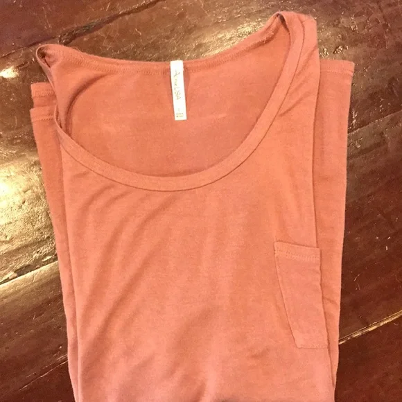 Active USA Top - Picture 7 of 7